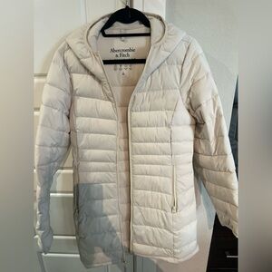 Abercrombie & Fitch cream puffer jacket, cream, mid thigh length, EUC